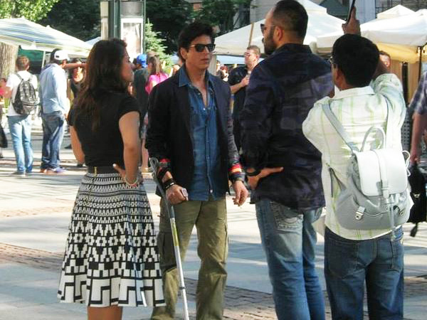 kajol in dkny, dkny skirt