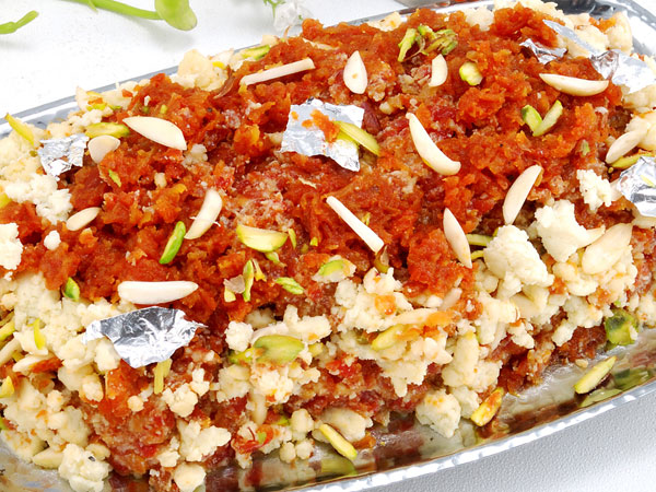Gajar Halwa With Oats Tadka!