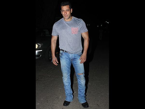 Salman Khan In Ripped Jeans Salman Khan In Ripped Jeans