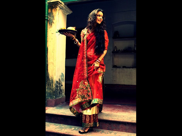 West Bengal: The Land Of Alta and Red Bindis