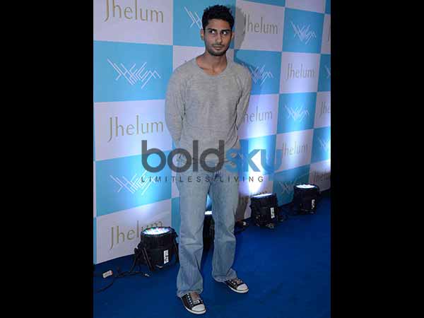 Fashion At Your Feet - Jhelum