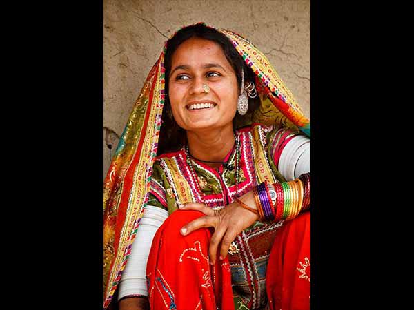 The Colorful Rural Women 