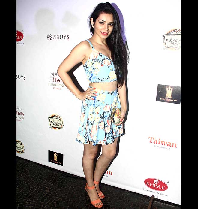 Telly Calender: Tina Dutta And Sukirti Kandpal's Floral Bonanza