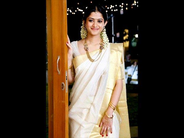 4 Types Of Bridesmaids' Outfits