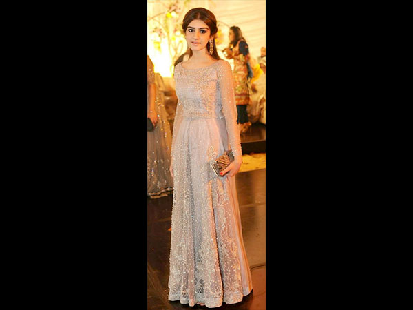 4 Types Of Bridesmaids' Outfits