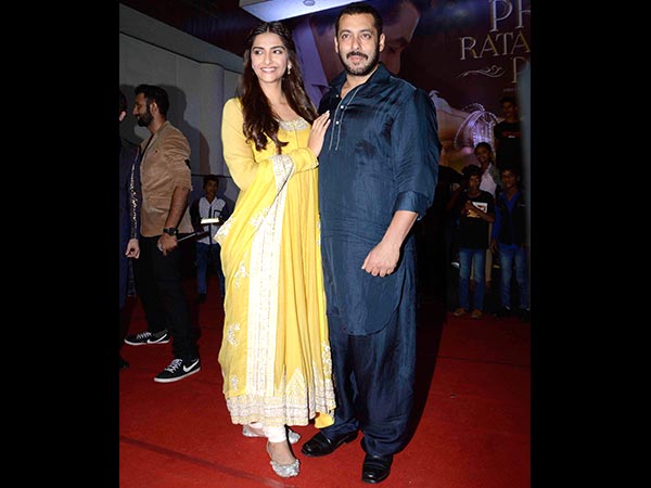 Spotted: Salman Khan And Sonam Kapoor Celebrating Diwali Spotted: Salman Khan And Sonam Kapoor Celebrating Diwali