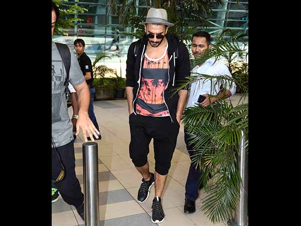 Ranveer's Travel Look In 8500/-