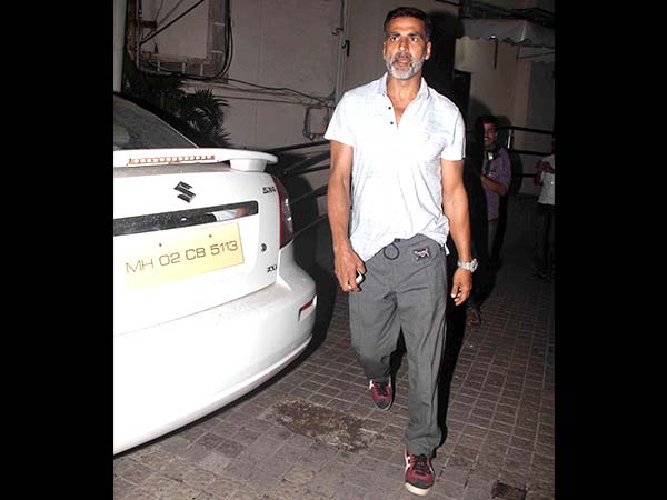 Catch Akshay In His Casual Attire