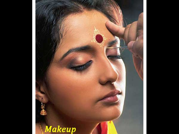 Sandalwood Makeup