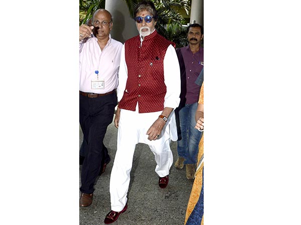 Big B Went For A Desi Look
