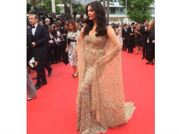 Aishwarya wore a Ali Younes cape gown