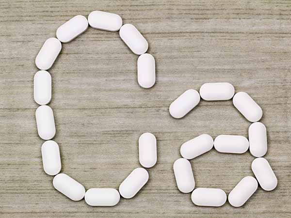 Who should take prenatals