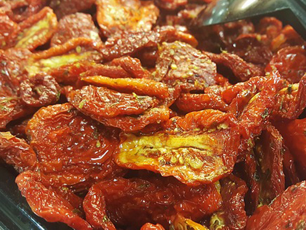 Types of Food You Need to Avoid at the Salad Types of Food You Need to Avoid at the Salad