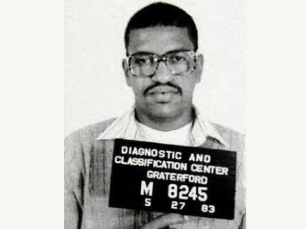 Convict Who Escaped Death Row, Electrocuted On A Toilet