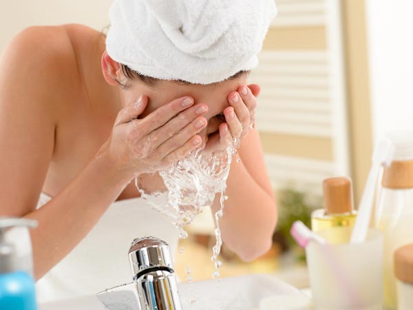signs you are washing your face wrong
