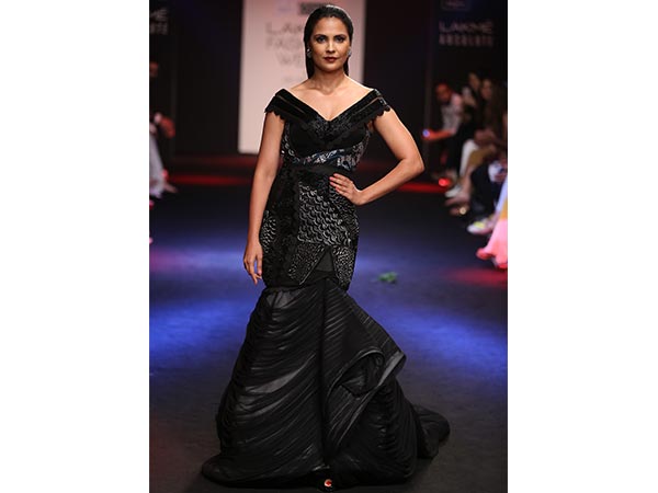 Lakme Fashion Week Eshaa Amiin