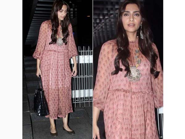 Sonam Kapoor Lookbook Sonam Kapoor Lookbook