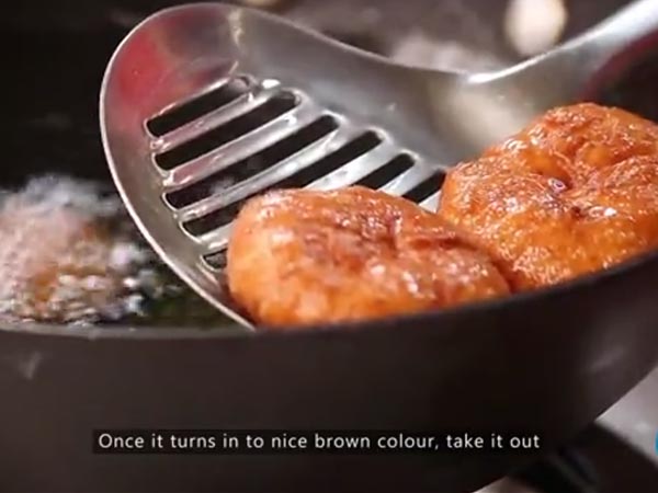 Keep the flame in medium/low for them to cook through.