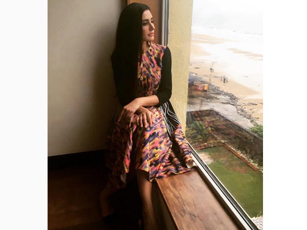 Nargis' Banjo Promotions Looks