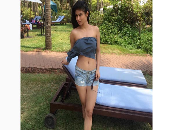 Top Looks Of Mouni Roy Top Looks Of Mouni Roy