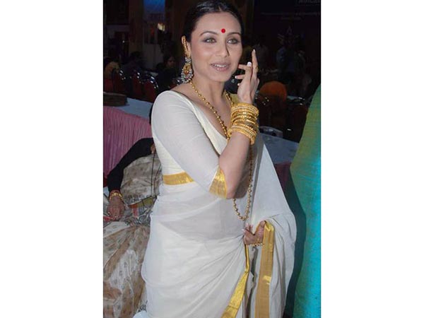 8 Durga Puja Sarees Of Rani Mukerji 