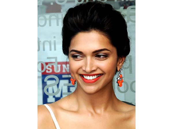 deepika padukone makeup looks for durga puja deepika padukone makeup looks for durga puja