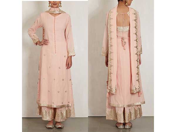 Anushka & Ranbir Get Desi