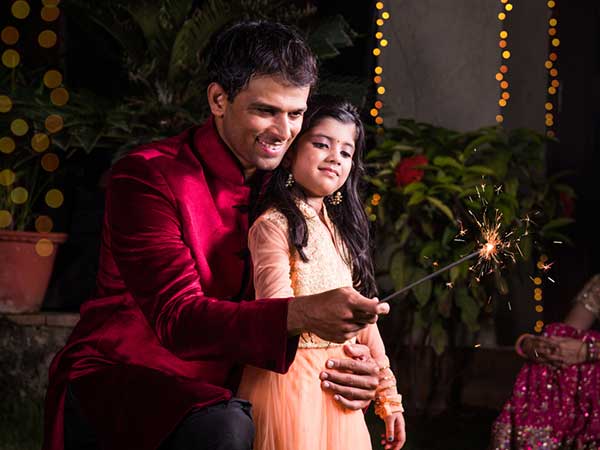 tips to play safe in diwali