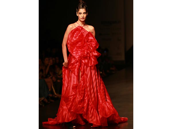 Gauri & Nainika, AIFWSS17 Gauri & Nainika, AIFWSS17