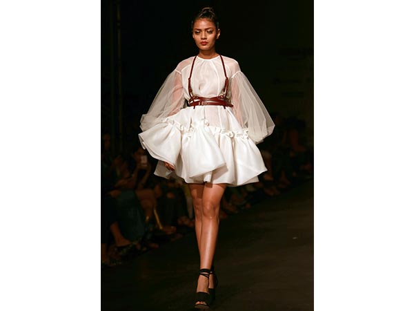 Gauri & Nainika, AIFWSS17 Gauri & Nainika, AIFWSS17