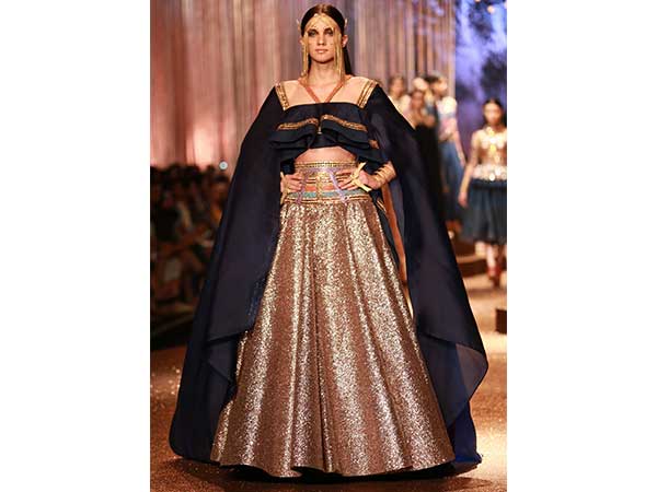 Grand Finale: JJ Valaya Ends AIFWSS '17 