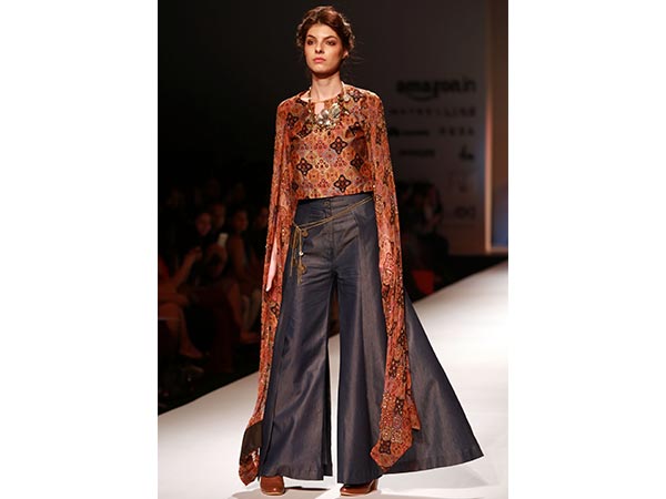 Pallavi Jaipur's Retro Touch #AIFWSS17