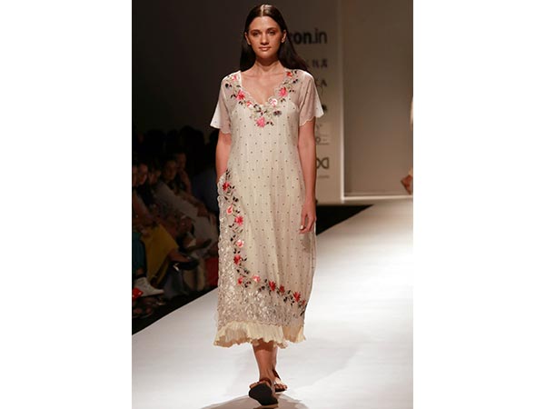 Pratima Pandey Offers Subtle Tones #AIFW