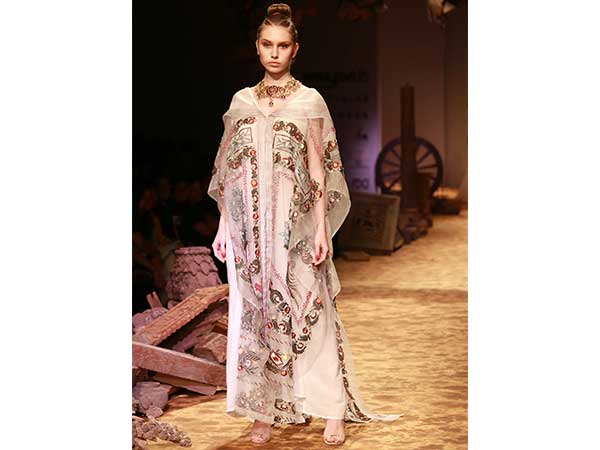 Samant Chauhan's Magnificent Gown #AIFW