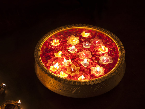How to Prepare Diyas at Your Home for Diwali