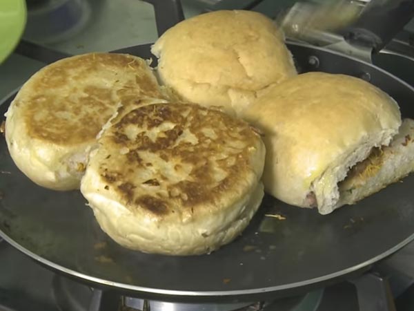 Dabeli: The Special Indian Burger