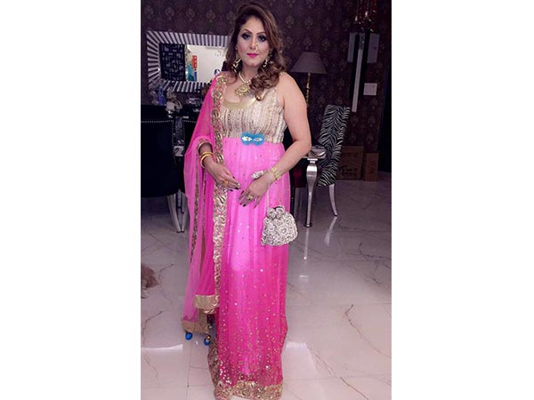 meenakshi dutt new delhi makeup artist