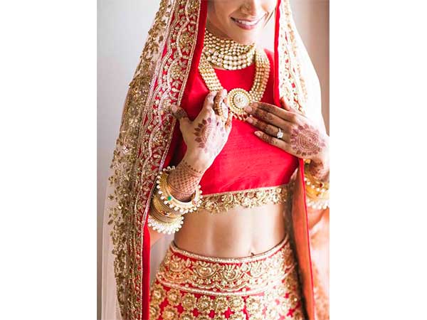 Sexy Bridal Blouse Designs To Steal