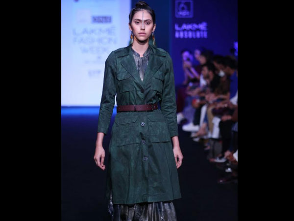 Vidya balan's latest look