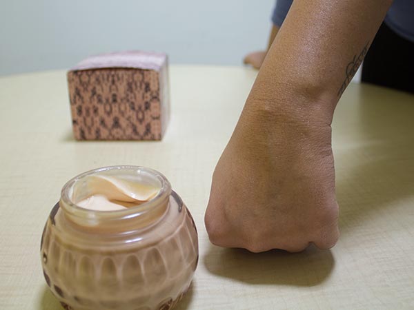 jimmy choo glitter body cream review