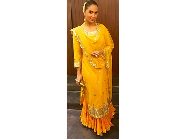 Lara Dutta's Bright Yellow Festive Look