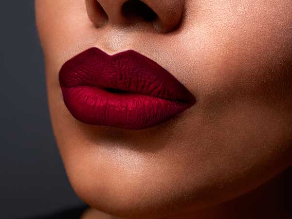 how to prevent lipstick staining teeth