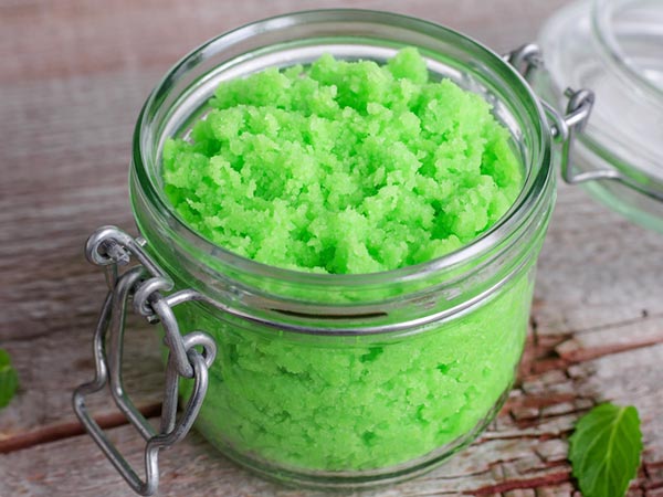how to make brightening body scrub