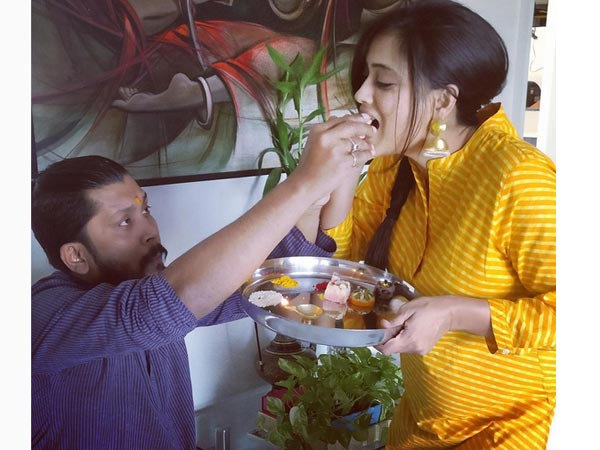 There Is One More Mommy In Town! 