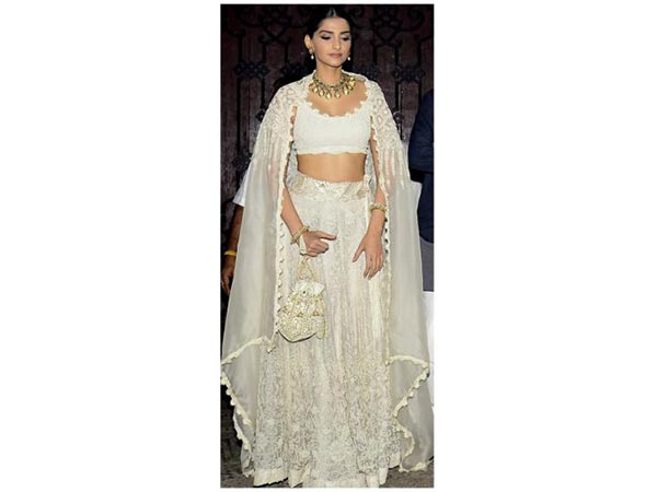 Parineeti Or Sonam? Pick Your Lookbook!