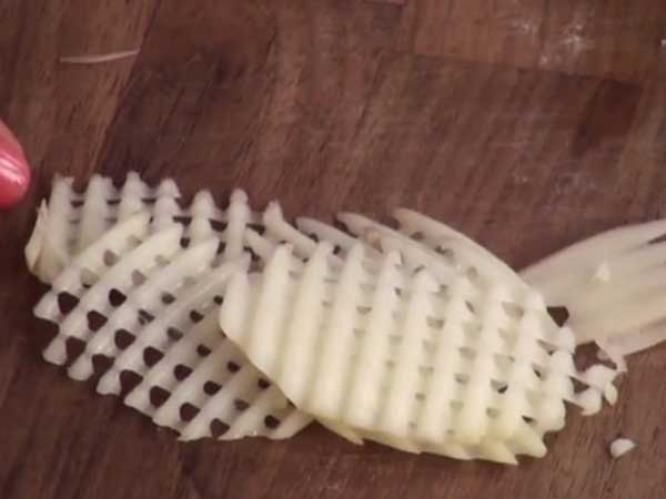 Easy Steps To Prepare Potato Wafers