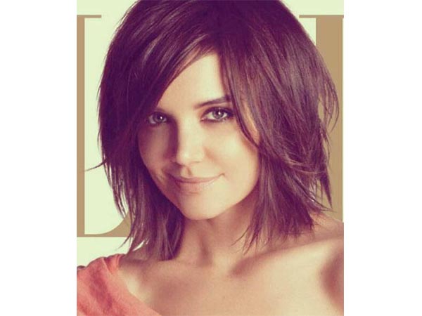 hairstyles to make round face slim