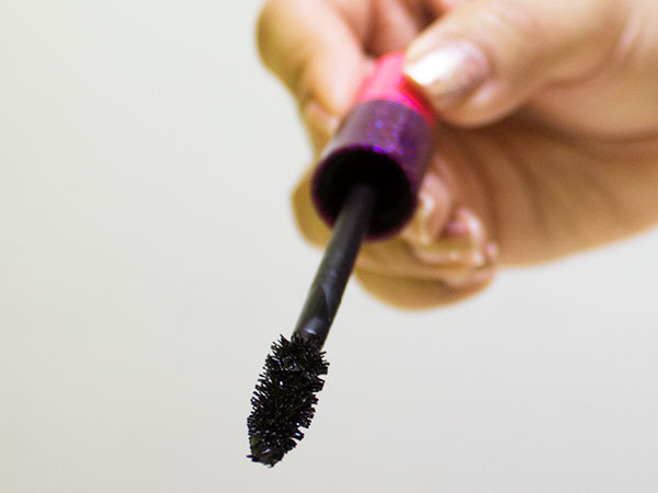 mac haute & naughty lash mascara review