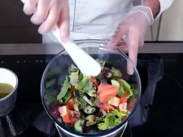 how to make fattoush salad