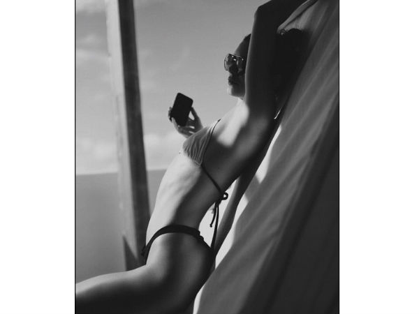 Kendall Shows Off Hot Body In Bikini